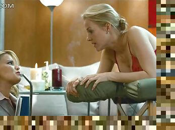 Foxy Blondes Jessica Simpson & Penelope Ann Miller Sharing The Screen