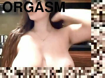 Most beautiful teen shaking in  orgasm