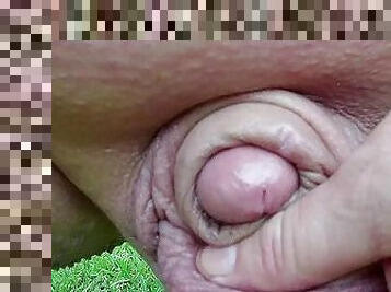 close up piss