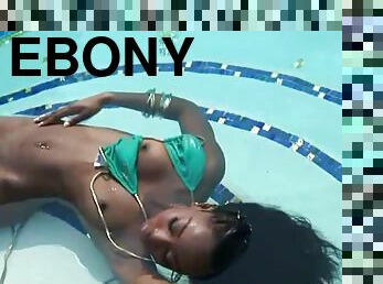Ebony cutie Marita N'Shea strips and shows her nice body