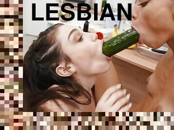 Shameless lesbians IR heart-stopping porn clip