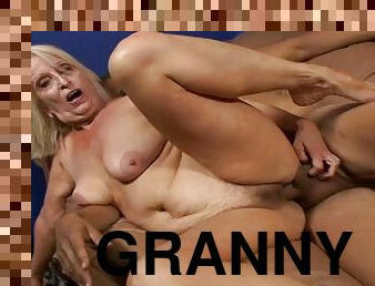 Granny mouth and her hairy pussy are wet around his dick