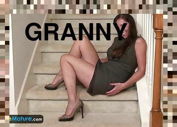 Awesome granny Rose solo masturbation