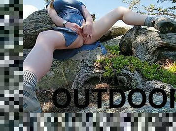Charlotte Doe Loves Outdoor Orgasms