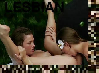 Lesbian masseuse rimming her girlfriend