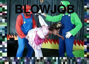 Mario and Luigi naild Princess Peach in a threesome