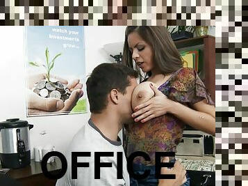 Yurizan Beltran splattered by cum after being fucked in an office