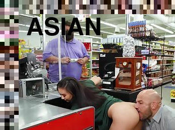 Grocery store cashier gets fucked at her workplace