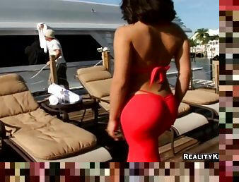 Juicy Fransheliz Vasquez Goes Really Hardcore Inside a Yacht