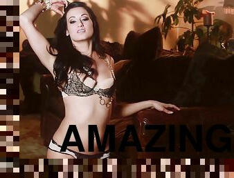 Dazzling Nicolette Novak in an amazing Playboy video