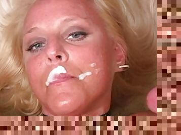 Desirable milf Alexis Golden wanted it facial