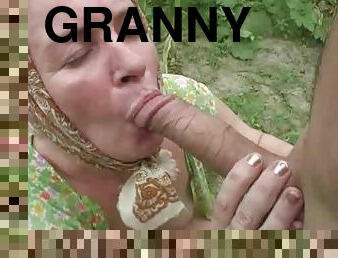 Lewd granny gets her ass pounded in the corn field