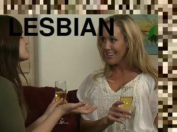 לסבית-lesbian, אמא-שאני-רוצה-לזיין, כוכבת-פורנו, פומה