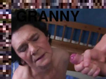 This horny granny needs a dick in her hairy pussy as soon as possible