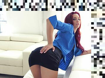 Tight miniskirt looks breathtaking on the redheaded babe