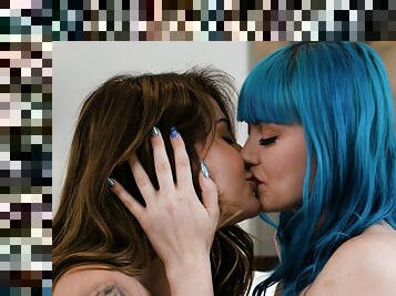 Adria Rae and Jewelz Blu fucking like there’s no tomorrow