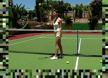 Sporty girl gets naked outdoors on the tennis court and fingers