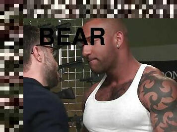 Muscle bear interracial with cumshot