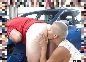 RIM4K. Smoking-hot diva licks asshole of surprised car mechanic in garage - Blonde