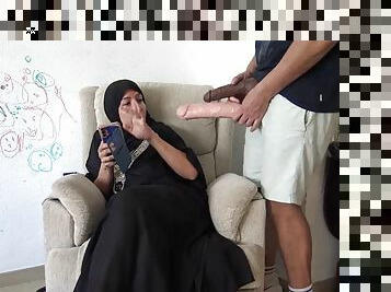 EGYPTIAN HUSBAND WANTS TO SHARE HIS WIFES BLACK AND UNCIRCUMED COCKS