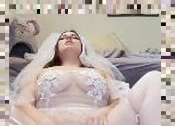 Slutty bride wants to fuck on wedding day