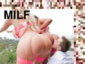 Blonde MILF Savannah Bond & Hayley Davies Share Big cock Outdoors (2K) - Savannah bond threesome