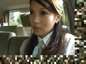 Pretty Asian girl Ameri Ichinose gives a stunning blowjob in a car