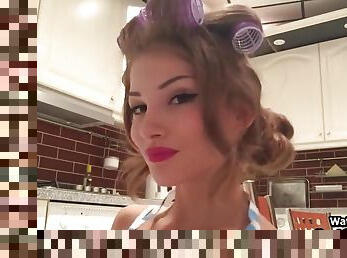 Blonde Babe Toy Masturbating In Kitchen Webcam