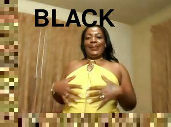 Huge-assed black skank Carmyell enjoys jumping on a cock