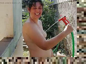 The delivery man caught my wife showering naked in the street