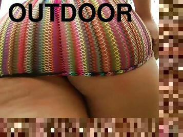 Kelsi monroe shows her big fucking ass outdoor