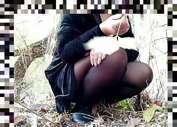 cul, en-plein-air, collants, pisser, public, russe, amateur, milf, maman, belle-femme-ronde