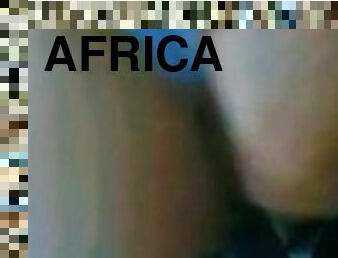Une Marocaine avec un Africain noir lui offre un gros pénis à Rabat