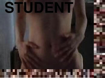 Pussy jerking, 18 year old student. ©Kitty_Pritty
