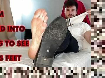 Findom foot fetish - Tricked into paying to see alphas feet