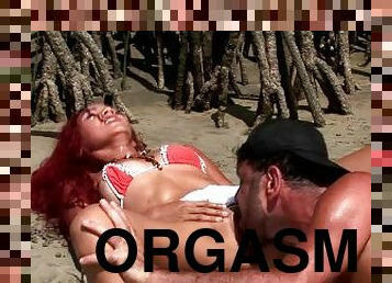 Gorgeous Brazilian Hottie Sucks Dick And Gets Her Teen Pussy Fucked On Beach