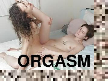 orgasmi, pissaaminen, pillu-pussy, ruikkiminen, amatööri, lesbo-lesbian, lelu, pari