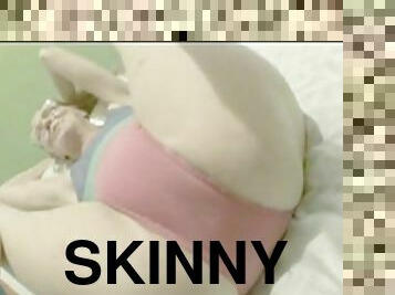 Skinny old pussy  3 xlx