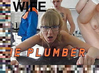 Slutty lonely housewife sucks and fucks with the plumber