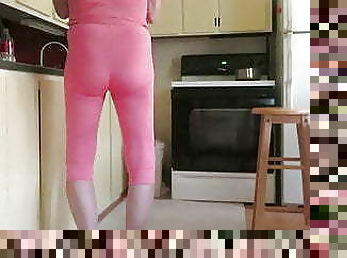 Male slut in skin-tight woman&#039;s leggings has a fem ass.     