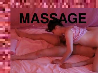Gorgeous Tokyo woman gives a perfect massage and gets lcked