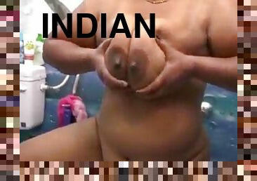 Desi BBW young girl bathing &amp_ fingering