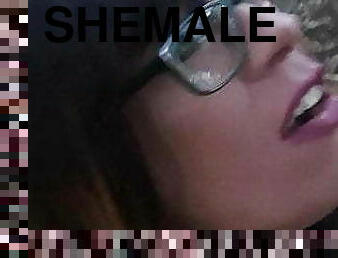shemale cum swallow