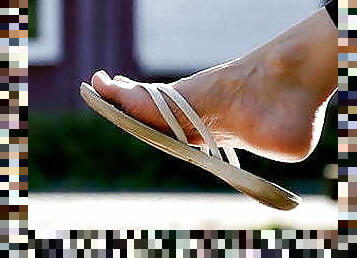 Feet 060 - Girls Soles Exposed While Wearing Flip Flops
