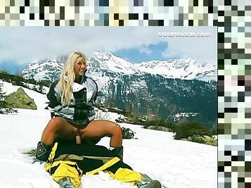 Vivacious blonde rides a cock outdoors in an extreme outdoors shoot