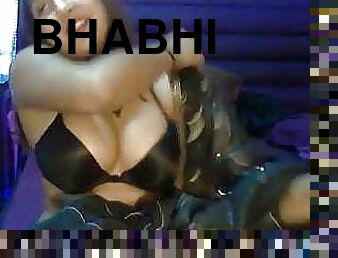 Desi bhabhi, saree and nude show 2