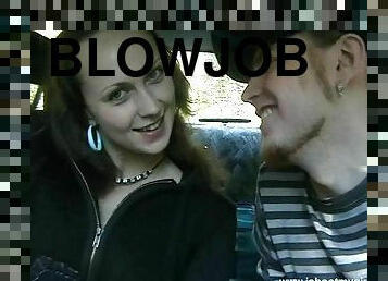Tanya drives her BF crazy with a terrific blowjob in a car