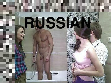 kylpy, venäläinen, amatööri, teini, kova-seksi, ryhmäseksi, nelisin, suihku, yhteiskoulu, tosielämää