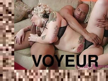 Hot voyeur scene with salacious tattooed blonde mom