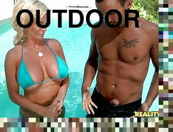 Diamond Foxx Gets A Titjob Outdoors Next To Swimming Pool